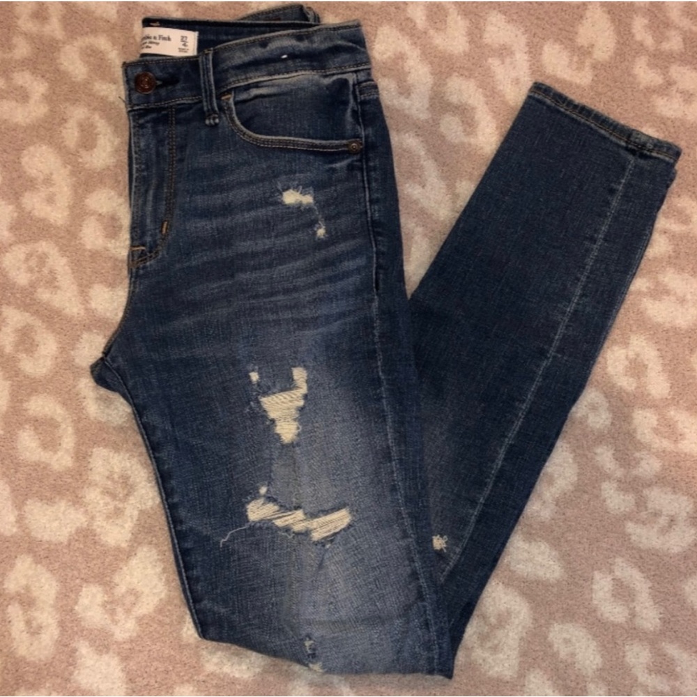 Abercrombie distressed jeans, like new, size 27/4